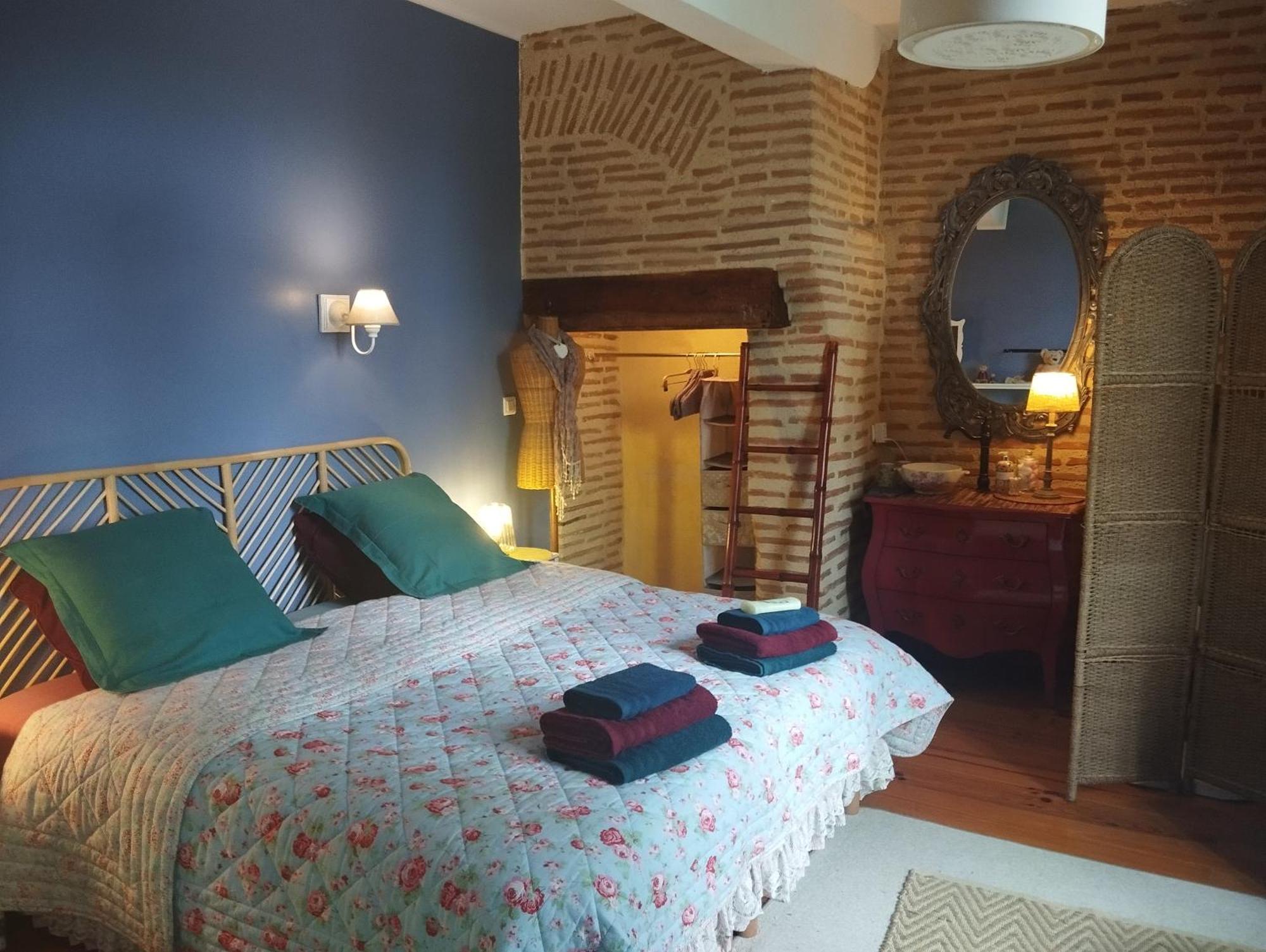 Hotel O Fil De L'O Clairac  Habitación foto